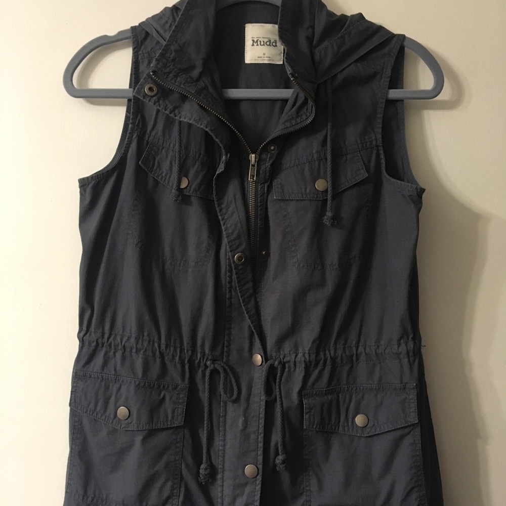 Thin Mudd vest